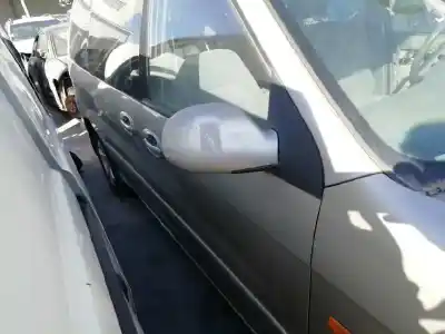 Veículo de Sucata kia carnival td ls do ano 2001 alimentado j3