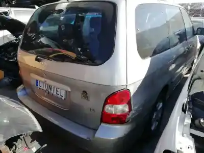 Veículo de Sucata kia carnival td ls do ano 2001 alimentado j3