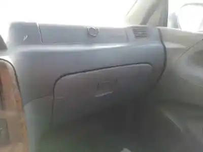 Veículo de Sucata kia carnival td ls do ano 2001 alimentado j3