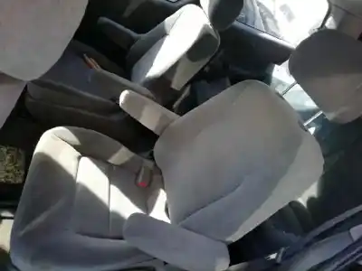 Veículo de Sucata kia carnival td ls do ano 2001 alimentado j3