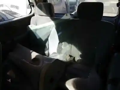 Veículo de Sucata kia carnival td ls do ano 2001 alimentado j3