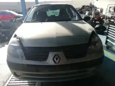 Veículo de Sucata renault clio ii fase ii (b/cb0) 1.5 dci diesel do ano 2003 alimentado k9k b7