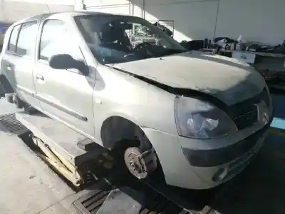 Veículo de Sucata renault clio ii fase ii (b/cb0) 1.5 dci diesel do ano 2003 alimentado k9k b7