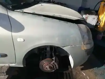 Veículo de Sucata renault clio ii fase ii (b/cb0) 1.5 dci diesel do ano 2003 alimentado k9k b7