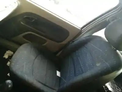 Veículo de Sucata renault clio ii fase ii (b/cb0) 1.5 dci diesel do ano 2003 alimentado k9k b7