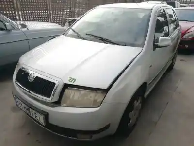 Veicolo di demolizione SKODA                                              FABIA (6Y2/6Y3)                                                                                                                                                                                                                                            1.4 16V                                                                                                                                                                                                                                                    dell'anno 2001 alimentato AUB