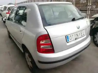 Здавання транспортного засобу skoda fabia (6y2/6y3) 1.4 16v року 2001 потужний aub