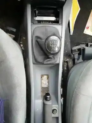 Здавання транспортного засобу skoda fabia (6y2/6y3) 1.4 16v року 2001 потужний aub