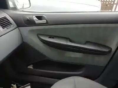 Здавання транспортного засобу skoda fabia (6y2/6y3) 1.4 16v року 2001 потужний aub