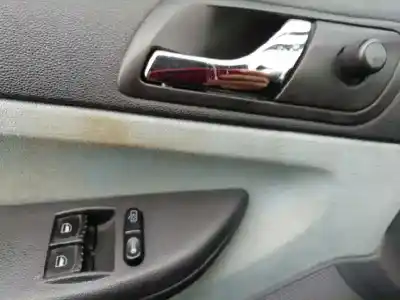 Здавання транспортного засобу skoda fabia (6y2/6y3) 1.4 16v року 2001 потужний aub