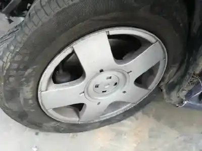 Vehicul casat volkswagen golf iv berlina (1j1) 1.9 tdi al anului 1998 alimentat alh