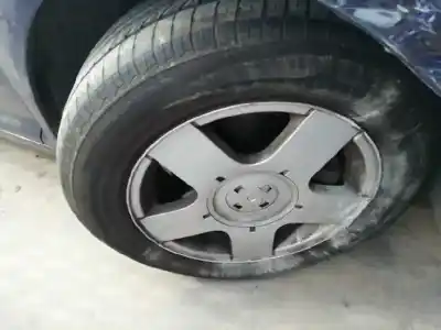 Vehicul casat volkswagen golf iv berlina (1j1) 1.9 tdi al anului 1998 alimentat alh
