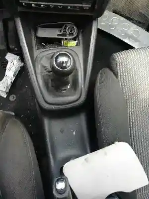 Vehicul casat volkswagen golf iv berlina (1j1) 1.9 tdi al anului 1998 alimentat alh