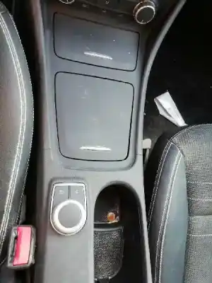 Vehicul casat mercedes-benz clase gla (w156) 2.1 cdi cat al anului 2014 alimentat 651930