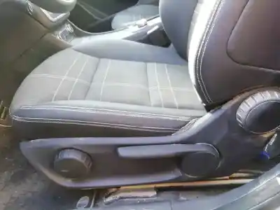 Vehicul casat mercedes-benz clase gla (w156) 2.1 cdi cat al anului 2014 alimentat 651930