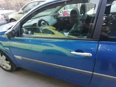 Veicolo di demolizione renault megane ii berlina 3p 1.9 dci diesel 120 cv / 88 kw dell'anno 2004 alimentato f9q b8