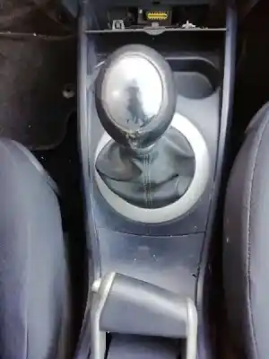 Veicolo di demolizione renault megane ii berlina 3p 1.9 dci diesel 120 cv / 88 kw dell'anno 2004 alimentato f9q b8
