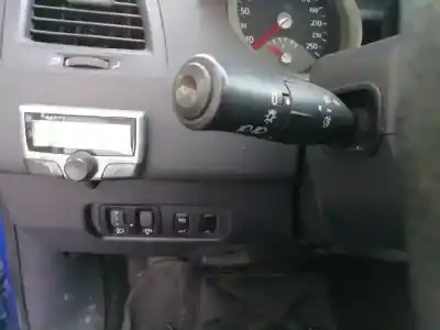 Veicolo di demolizione renault megane ii berlina 3p 1.9 dci diesel 120 cv / 88 kw dell'anno 2004 alimentato f9q b8
