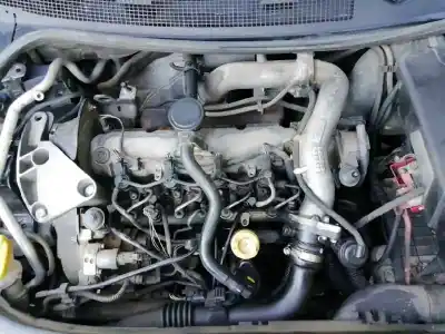 Veicolo di demolizione renault megane ii berlina 3p 1.9 dci diesel 120 cv / 88 kw dell'anno 2004 alimentato f9q b8