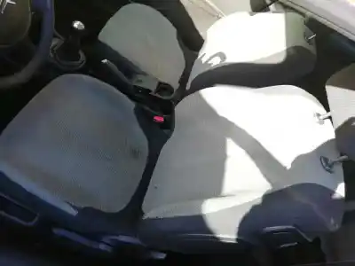 Veicolo di demolizione citroen c4 coupe vtr dell'anno 2005 alimentato 9hx