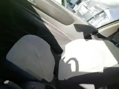 Veicolo di demolizione citroen c4 coupe vtr dell'anno 2005 alimentato 9hx