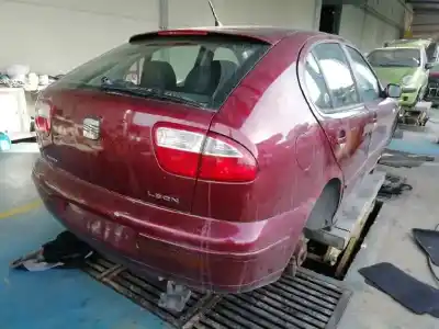 Scrapping Vehicle SEAT LEON (1M1) 1.6 16 V of the year 2001 powered AUS
