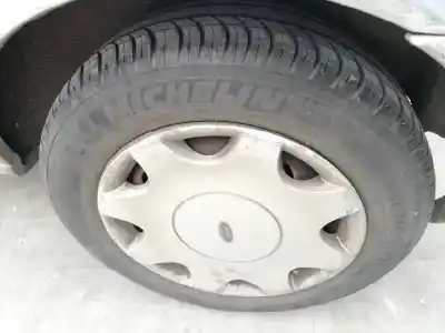 Veículo de Sucata ford fiesta berlina (dx) 1.8 tddi turbodiesel cat do ano 2001 alimentado rtn