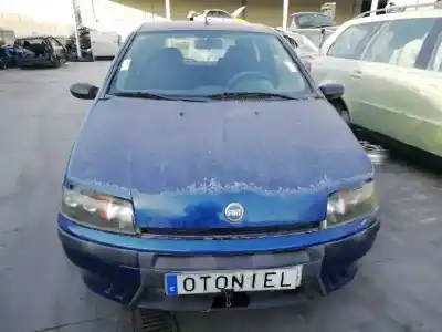Veículo de Sucata fiat punto berlina (188) 1.2 8v dynamic do ano 2002 alimentado 188a4000
