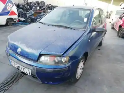Veículo de Sucata fiat punto berlina (188) 1.2 8v dynamic do ano 2002 alimentado 188a4000