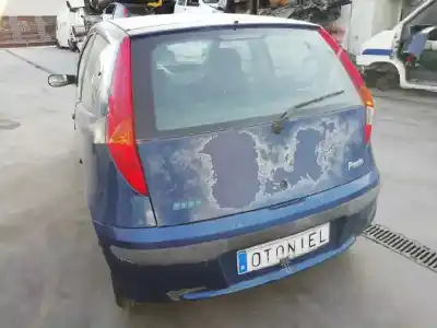 Veículo de Sucata fiat punto berlina (188) 1.2 8v dynamic do ano 2002 alimentado 188a4000