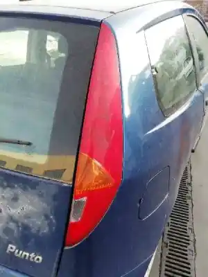 Veículo de Sucata fiat punto berlina (188) 1.2 8v dynamic do ano 2002 alimentado 188a4000