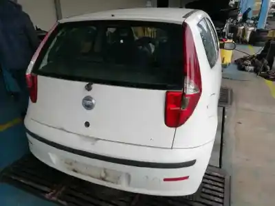 Veicolo di demolizione fiat punto berlina (188) 1.3 jtd classic dell'anno 2005 alimentato 188a9.000