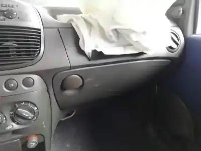 Veicolo di demolizione fiat punto berlina (188) 1.3 jtd classic dell'anno 2005 alimentato 188a9.000
