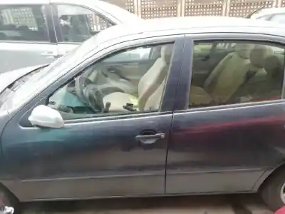 Здавання транспортного засобу seat toledo ii (1m2) 1.6 16v року 2001 потужний aus