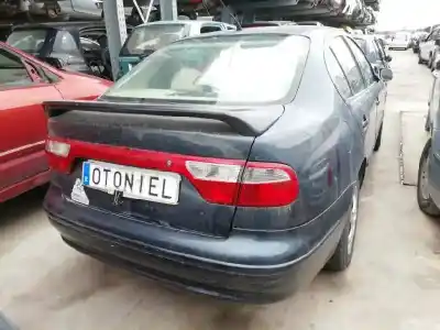 Здавання транспортного засобу seat toledo ii (1m2) 1.6 16v року 2001 потужний aus