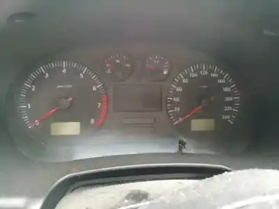 Здавання транспортного засобу seat toledo ii (1m2) 1.6 16v року 2001 потужний aus