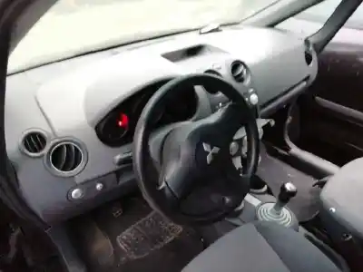 Verschrottungsfahrzeug mitsubishi colt berlina 5 (z30a) 1.1 cat des jahres 2005 angetrieben g134910