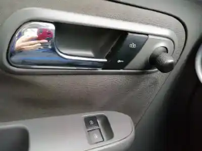 Véhicule à la ferraille seat cordoba berlina (6l2) stylance de l'année 2006 alimenté bky