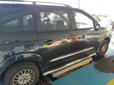 Здавання транспортного засобу ssangyong rodius xdi року 2006 потужний d27dt