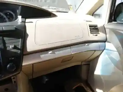 Здавання транспортного засобу ssangyong rodius xdi року 2006 потужний d27dt