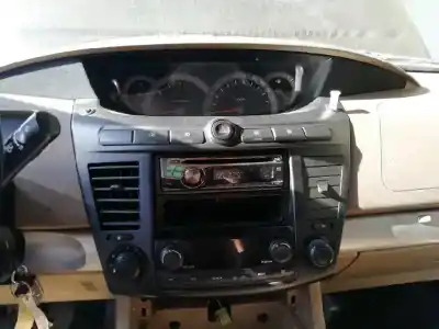 Здавання транспортного засобу ssangyong rodius xdi року 2006 потужний d27dt