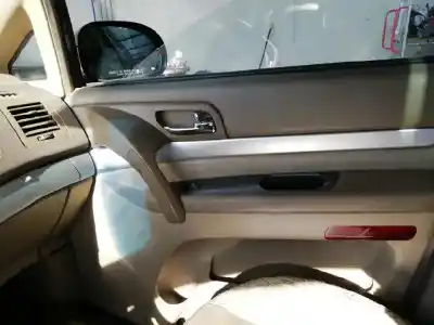 Здавання транспортного засобу ssangyong rodius xdi року 2006 потужний d27dt