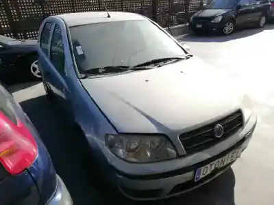 Veicolo di demolizione fiat punto berlina (188) 1.3 jtd classic dell'anno 2004 alimentato 188a9000