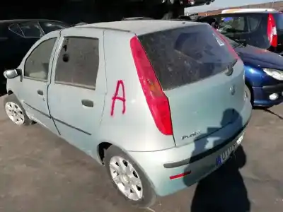 Veicolo di demolizione fiat punto berlina (188) 1.3 jtd classic dell'anno 2004 alimentato 188a9000