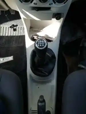Veicolo di demolizione fiat punto berlina (188) 1.3 jtd classic dell'anno 2004 alimentato 188a9000