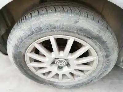 Vehicul casat volkswagen golf iv berlina (1j1) 1.9 tdi al anului 2000 alimentat alh