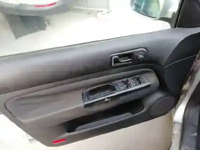 Vehicul casat volkswagen golf iv berlina (1j1) 1.9 tdi al anului 2000 alimentat alh
