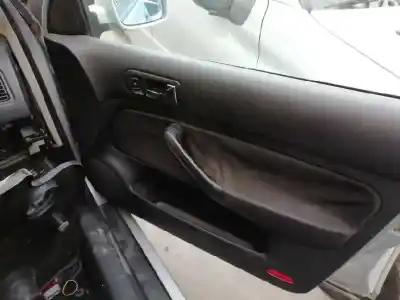 Vehicul casat volkswagen golf iv berlina (1j1) 1.9 tdi al anului 2000 alimentat alh