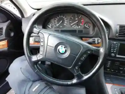 Здавання транспортного засобу bmw serie 5 berlina (e39) 530d року 2004 потужний 306d1