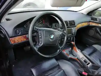 Здавання транспортного засобу bmw serie 5 berlina (e39) 530d року 2004 потужний 306d1